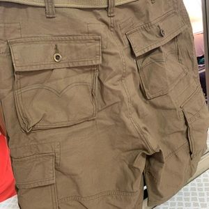Men’s Levi’s cargo shorts